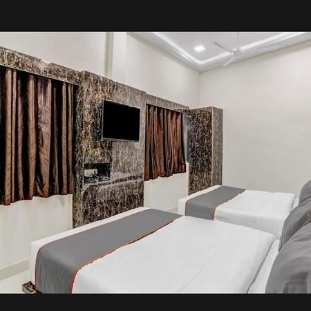 Hotel Bhavya Residency Ahmedabad Buitenkant foto