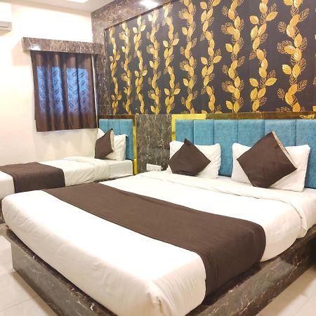 Hotel Bhavya Residency Ahmedabad Buitenkant foto
