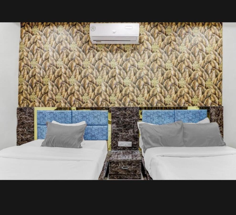 Hotel Bhavya Residency Ahmedabad Buitenkant foto