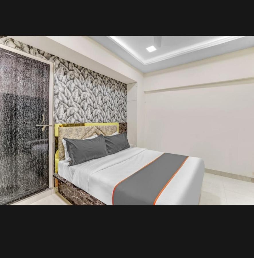 Hotel Bhavya Residency Ahmedabad Buitenkant foto