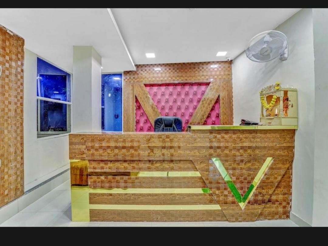Hotel Bhavya Residency Ahmedabad Buitenkant foto